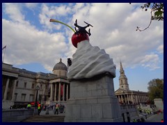 Trafalgar Square 16